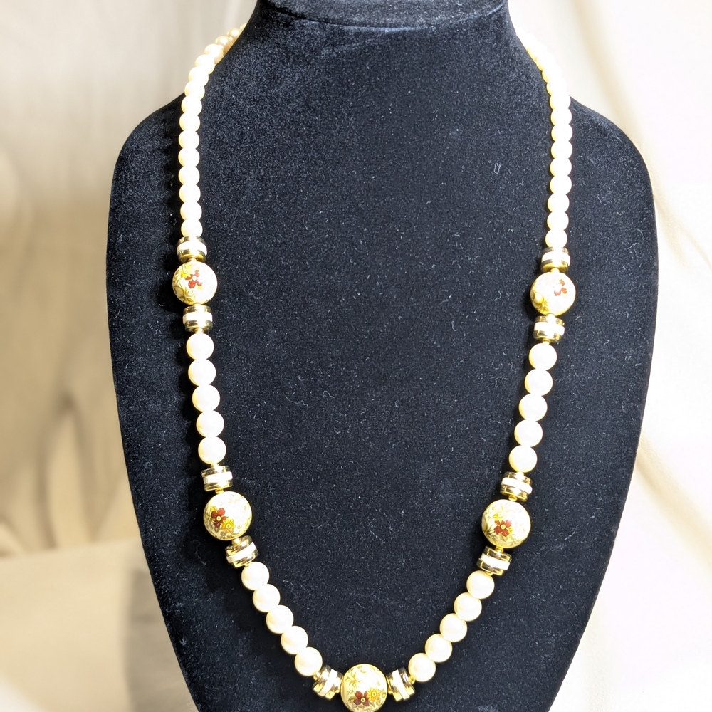 Japan Glass Pearls And Painted Beaded Necklace